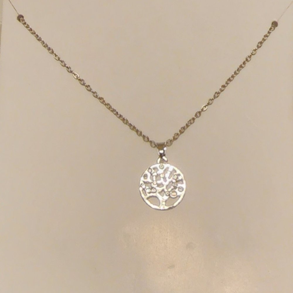 Woman's Necklace